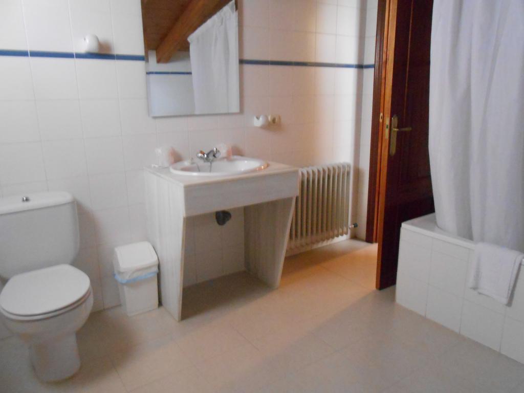 Hostal Burgos Torrecaballeros Kültér fotó